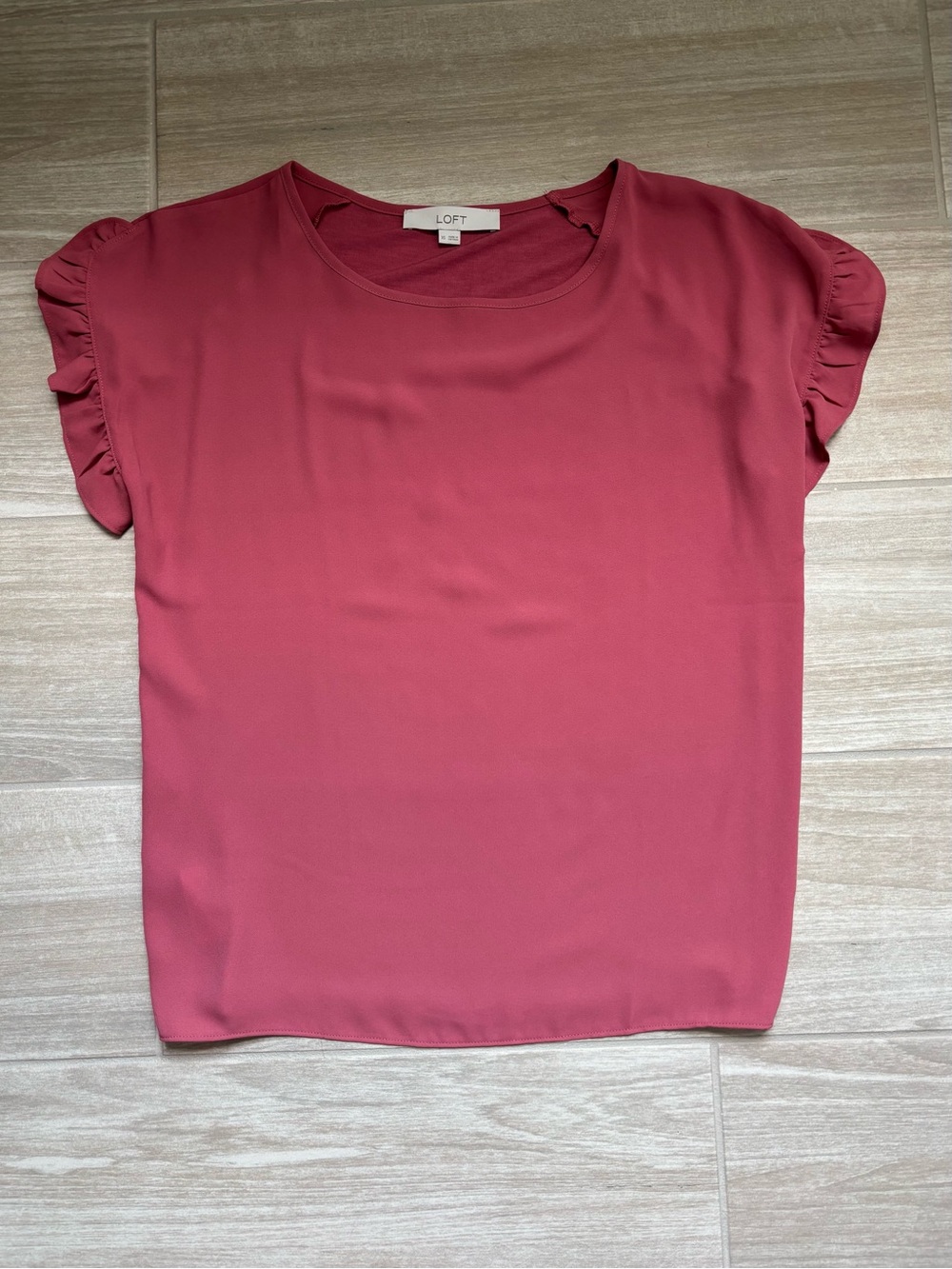 LOFT Pink XS Short Sleeve Ruffle Shoulder Blouse